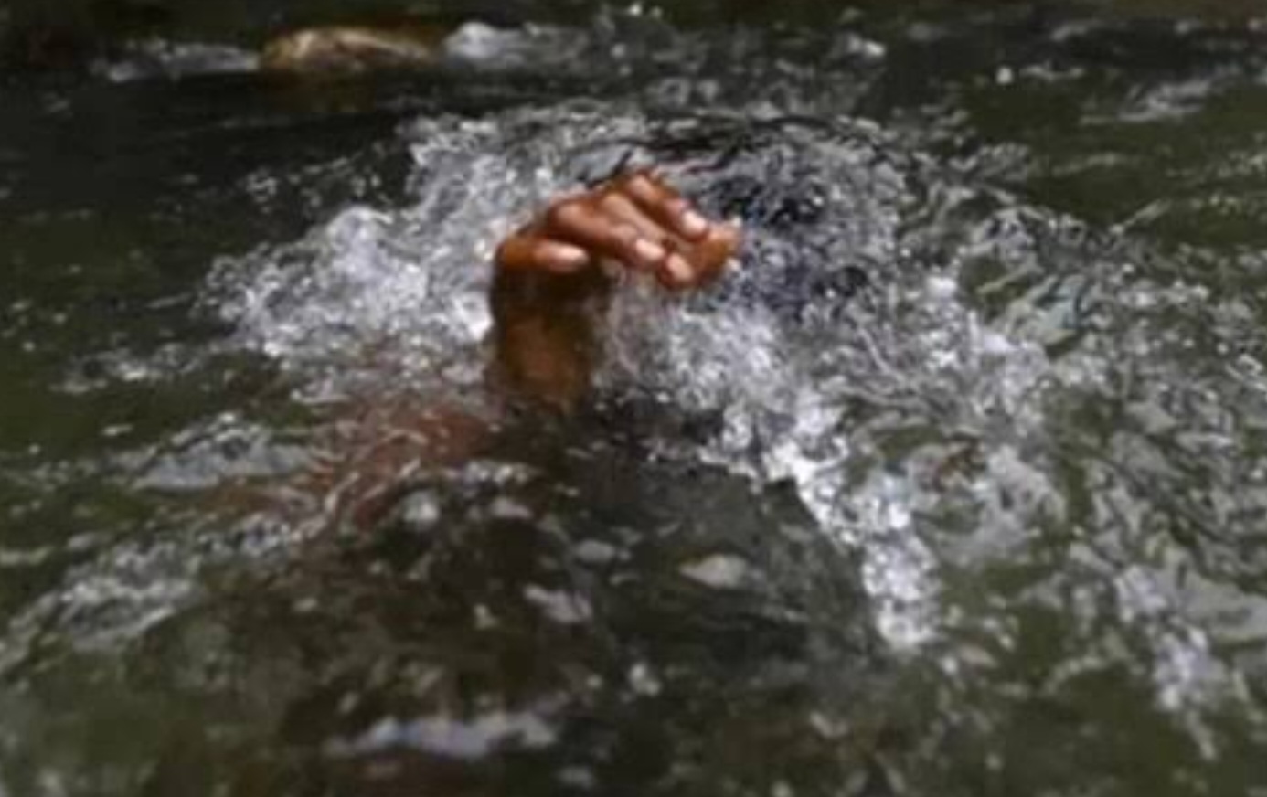 Amalner:  आश्रमशाळेतील विद्यार्थ्याचा विहिरीत पडून मृत्यू..!